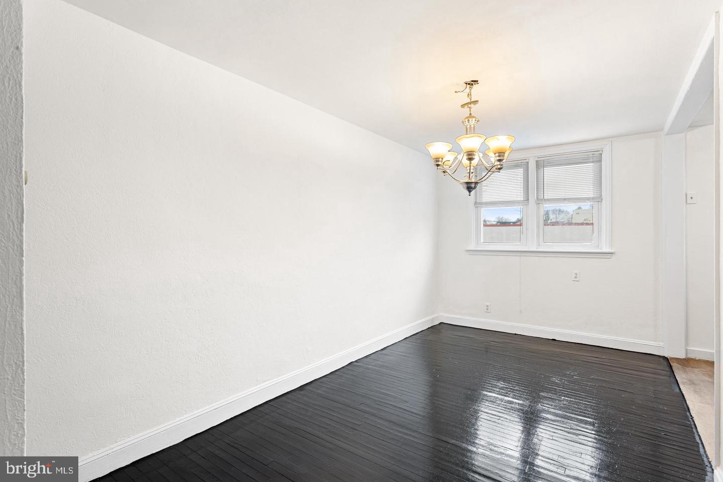 7675 Overbrook Ave Property Photo 6