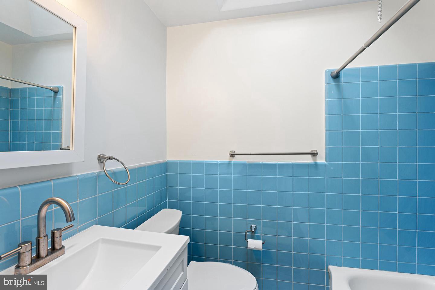 7675 Overbrook Ave Property Photo 9