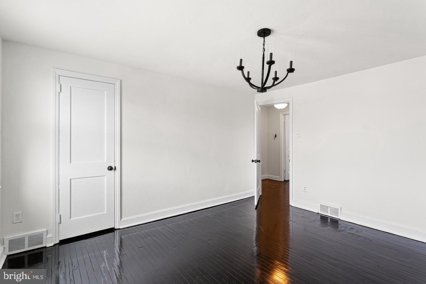 7675 Overbrook Ave Property Photo 10