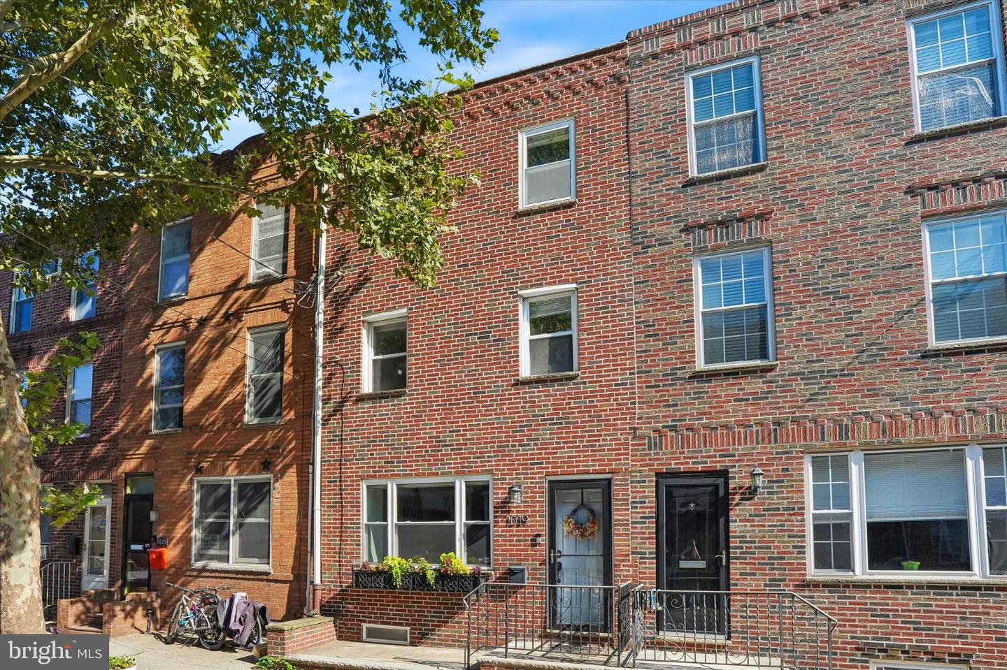 1019 Annin St Property Photo 1