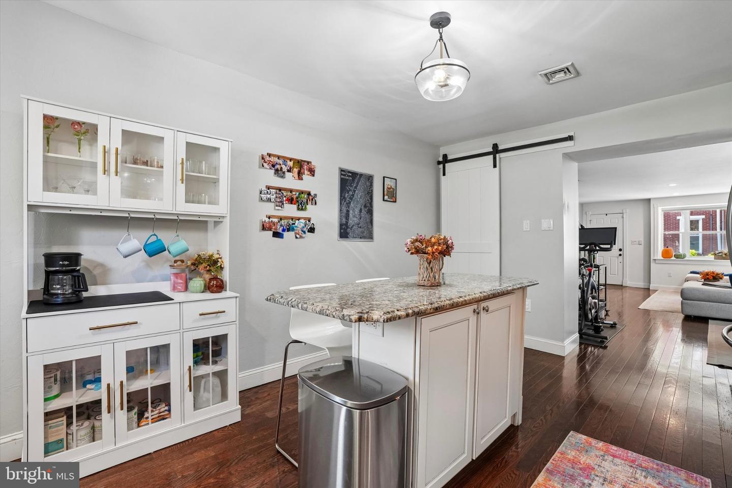 1019 Annin St Property Photo 16