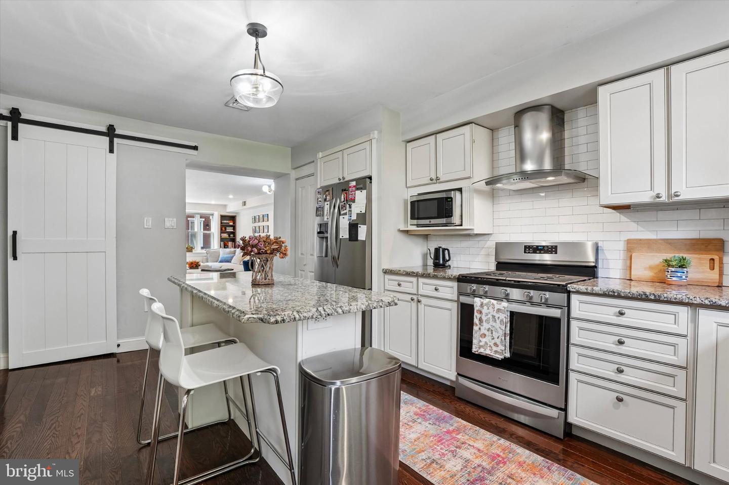 1019 Annin St Property Photo 17