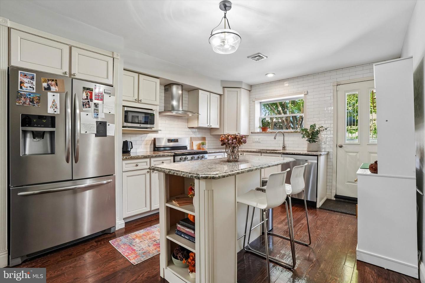 1019 Annin St Property Photo 18