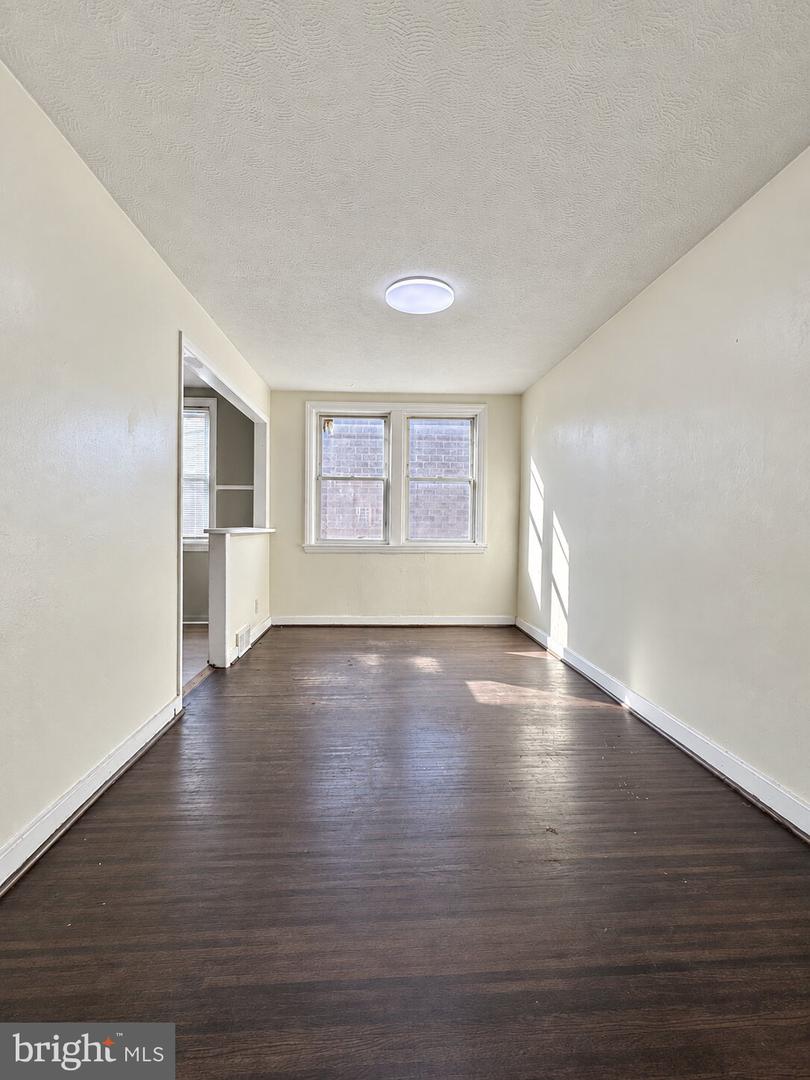 7256 Rutland St Property Photo 8