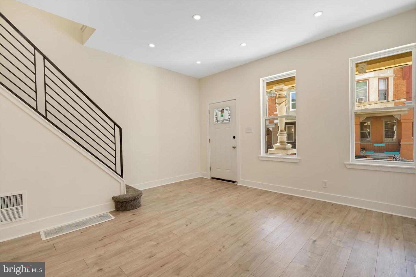 18 Sharpnack St Property Photo 2