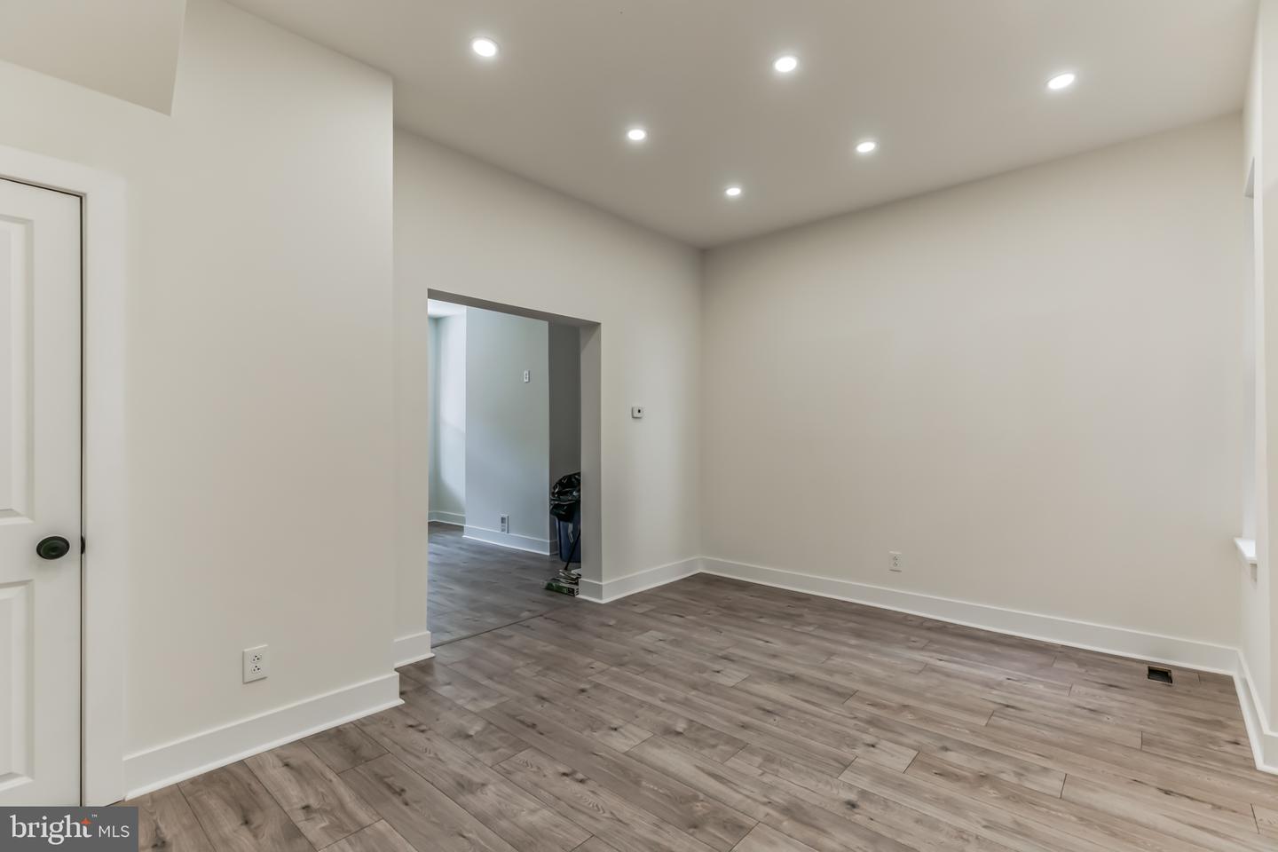 18 Sharpnack St Property Photo 4