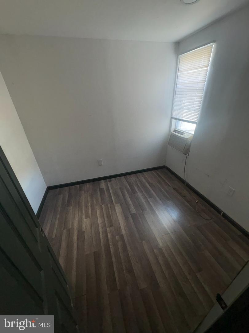 5527 Crowson St Property Photo 2