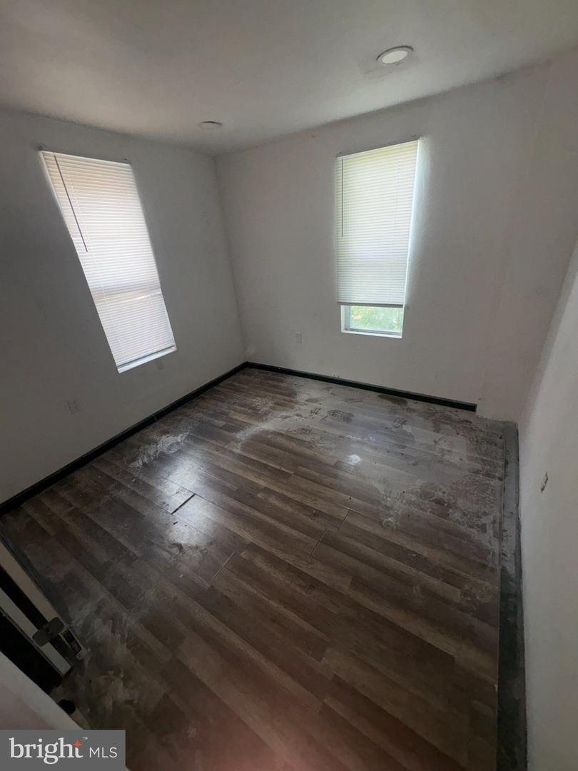 5527 Crowson St Property Photo 7