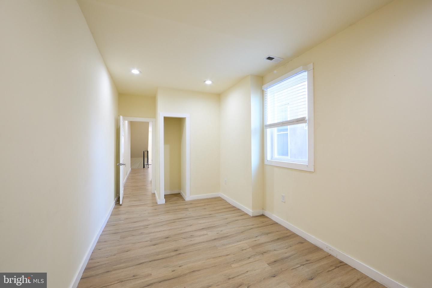 1558 N Randolph St Property Photo 7