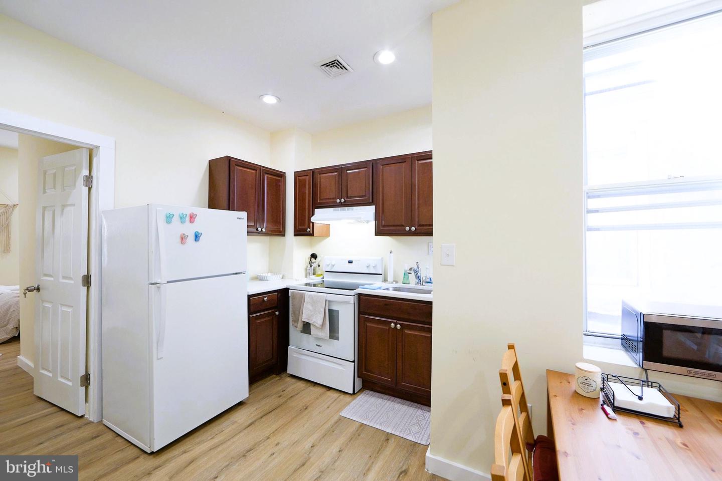 1558 N Randolph St Property Photo 19