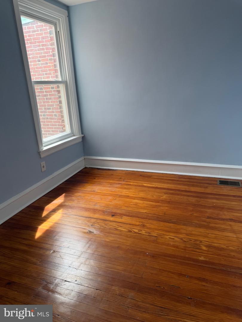 5959 Palmetto St Property Photo 7