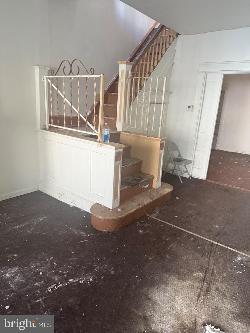 4246 Carlisle St Property Photo 4