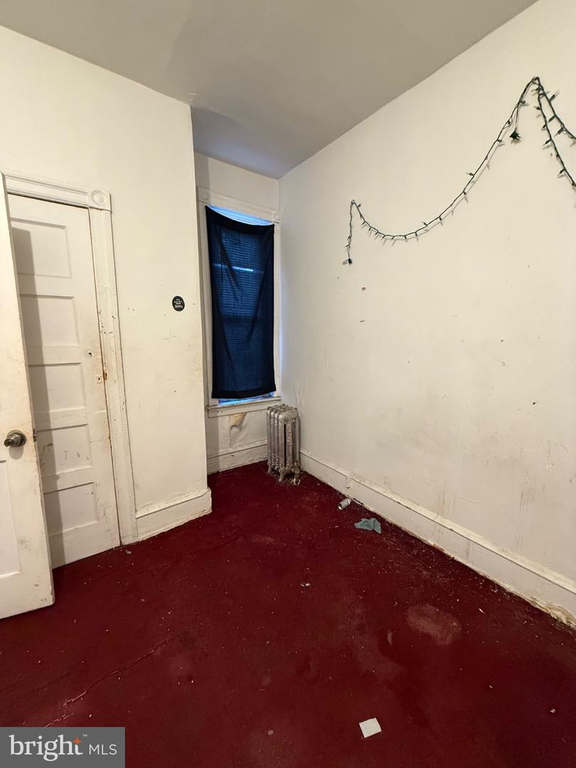 4246 Carlisle St Property Photo 10