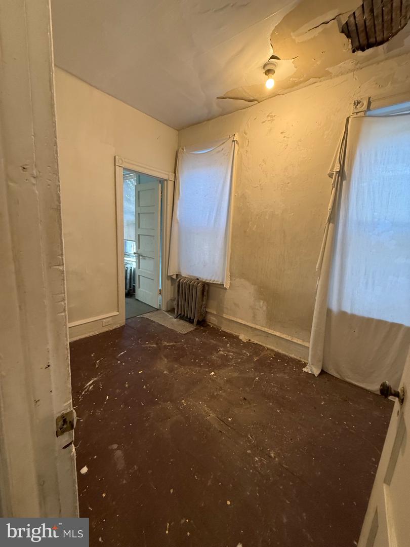 4246 Carlisle St Property Photo 15