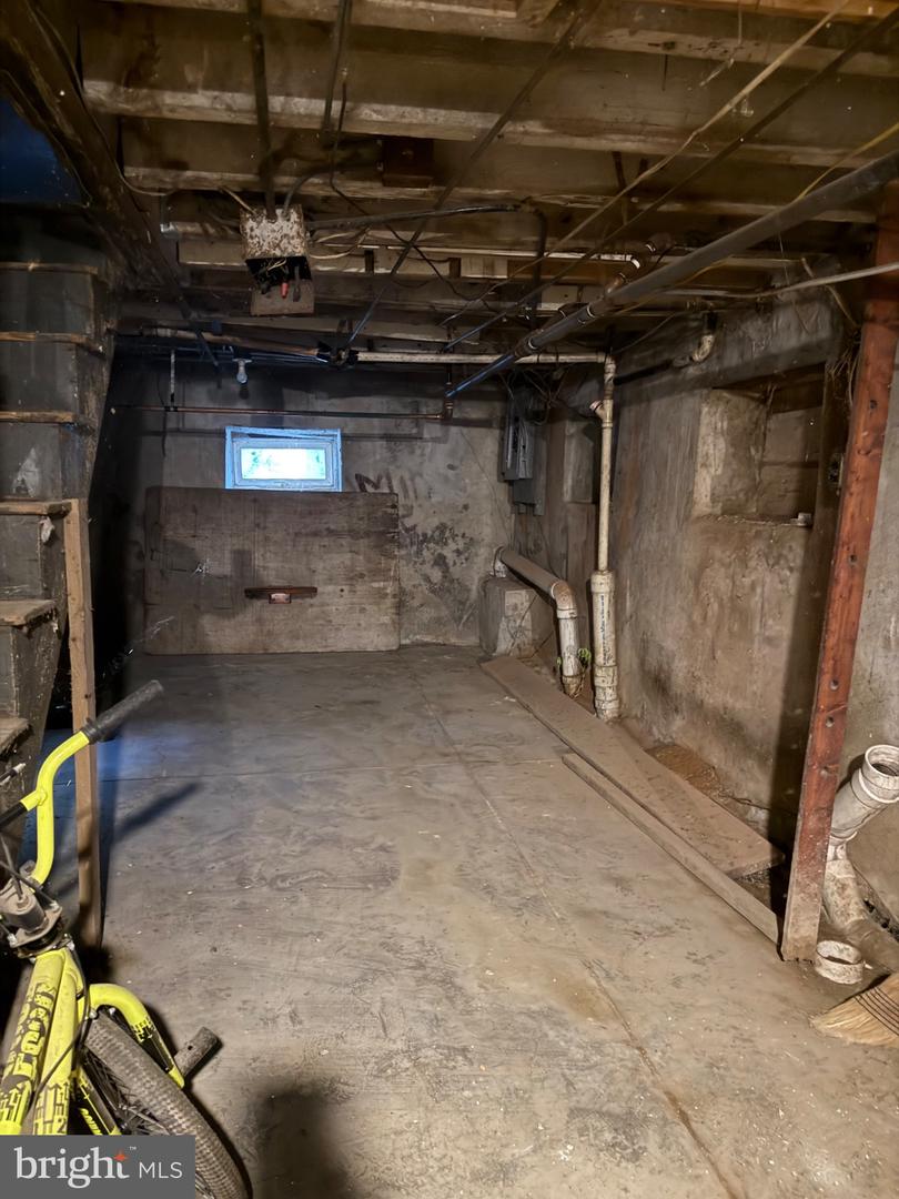 4246 Carlisle St Property Photo 16