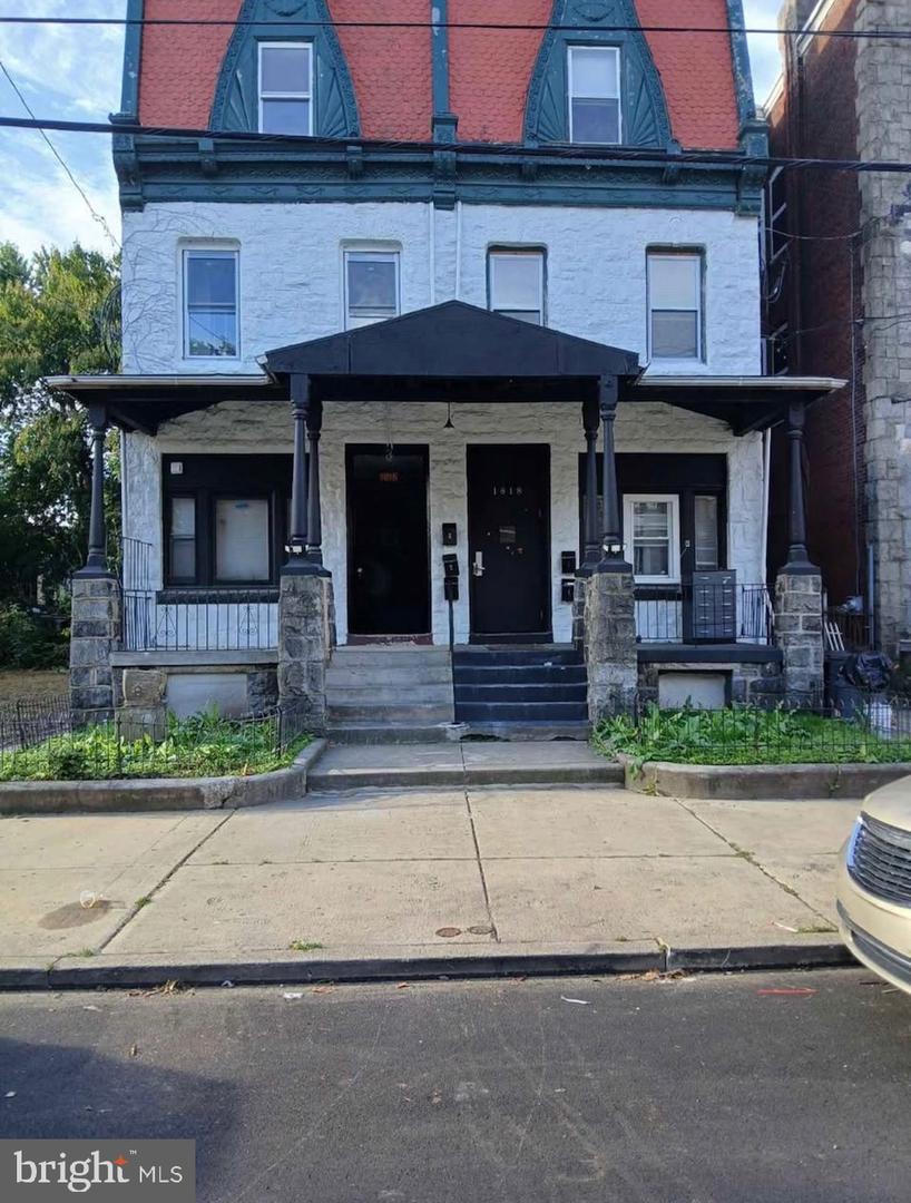 1816 W TIOGA ST Property Photo 1