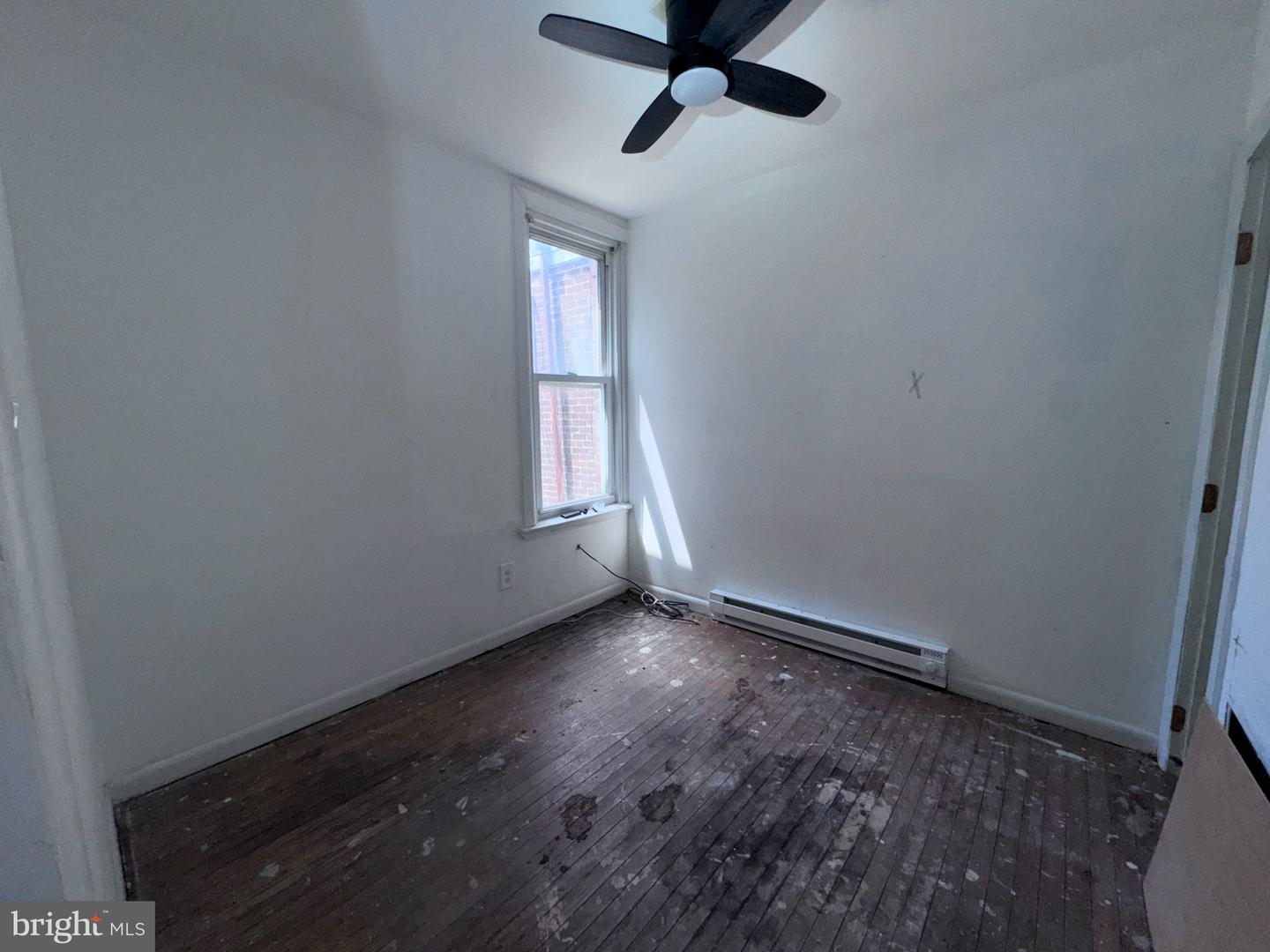 310 W Courtland St Property Photo 8