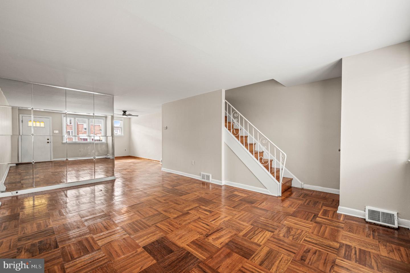 1538 CURTIN ST Property Photo 1
