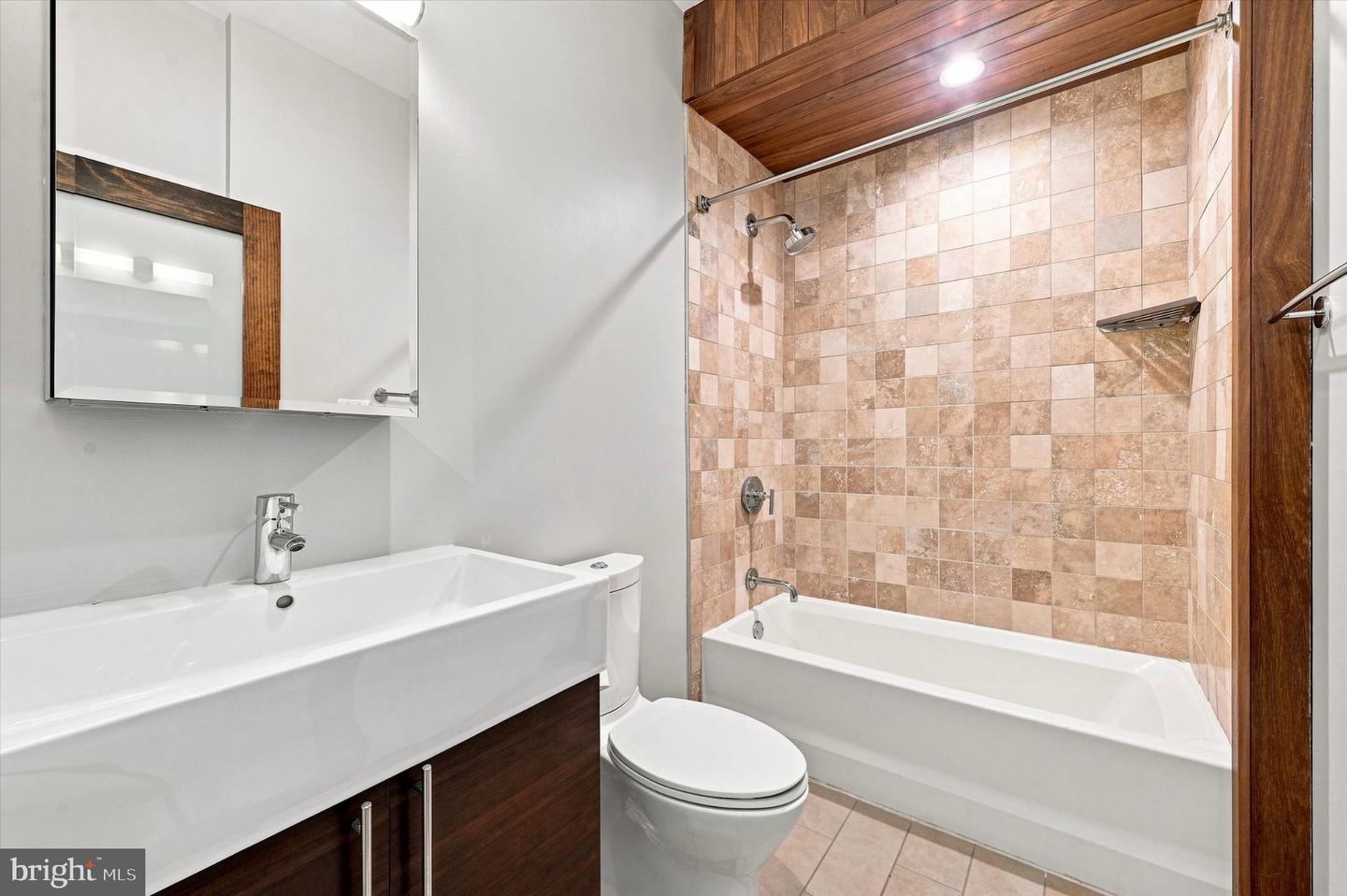 1247 E Columbia Ave #4 Property Photo 19
