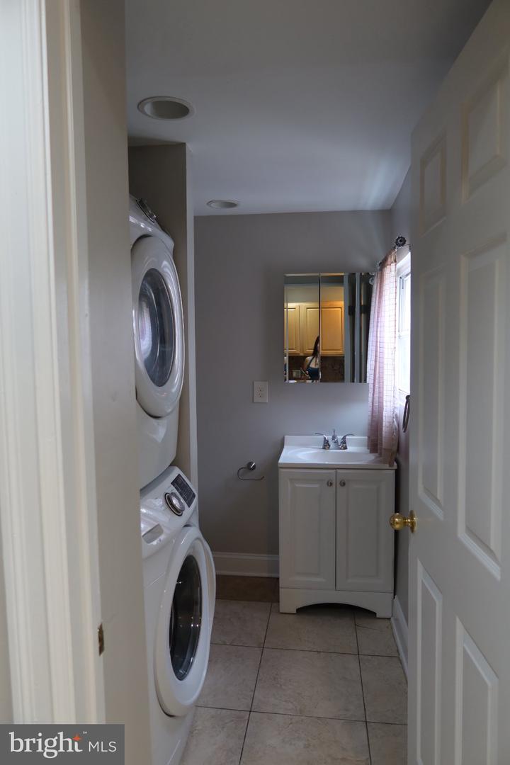 1726 S Orianna St Property Photo 7