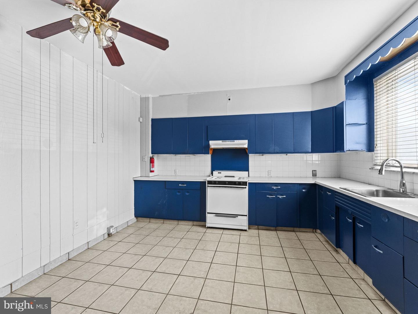 2053 S Cleveland St Property Photo 10
