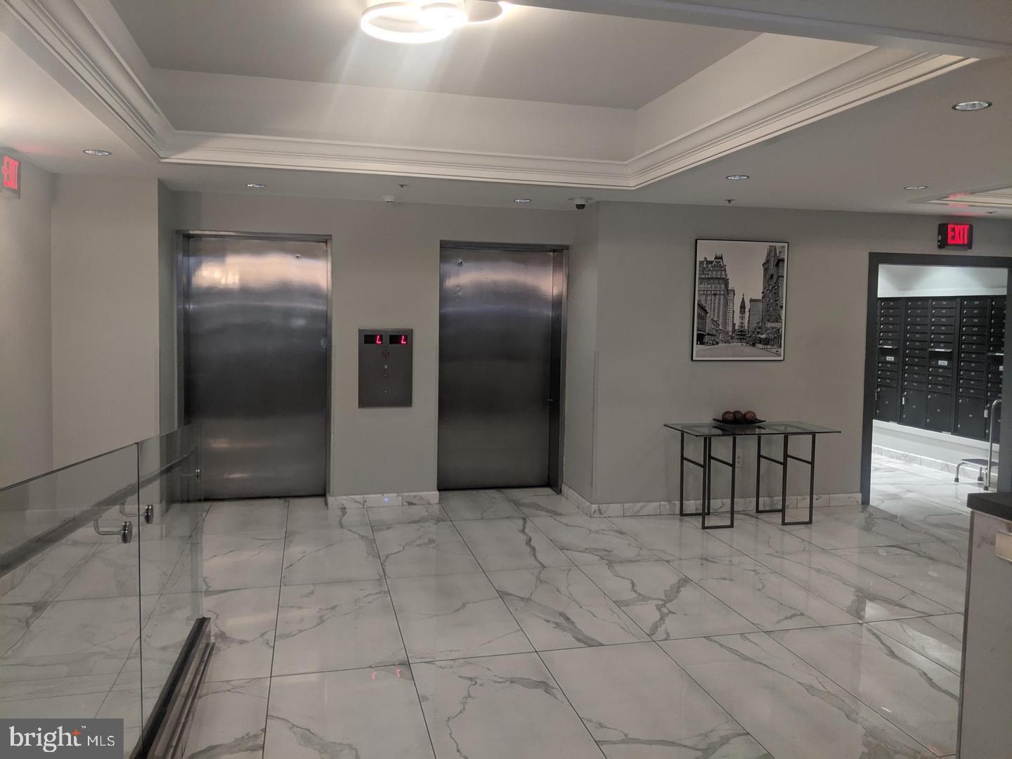 200 Lombard St #722 Property Photo 8