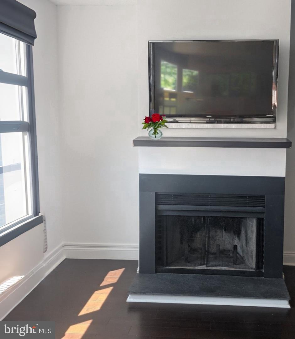 200 Lombard St #722 Property Photo 15