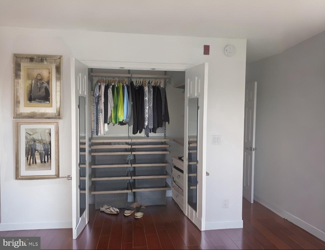 200 Lombard St #722 Property Photo 18