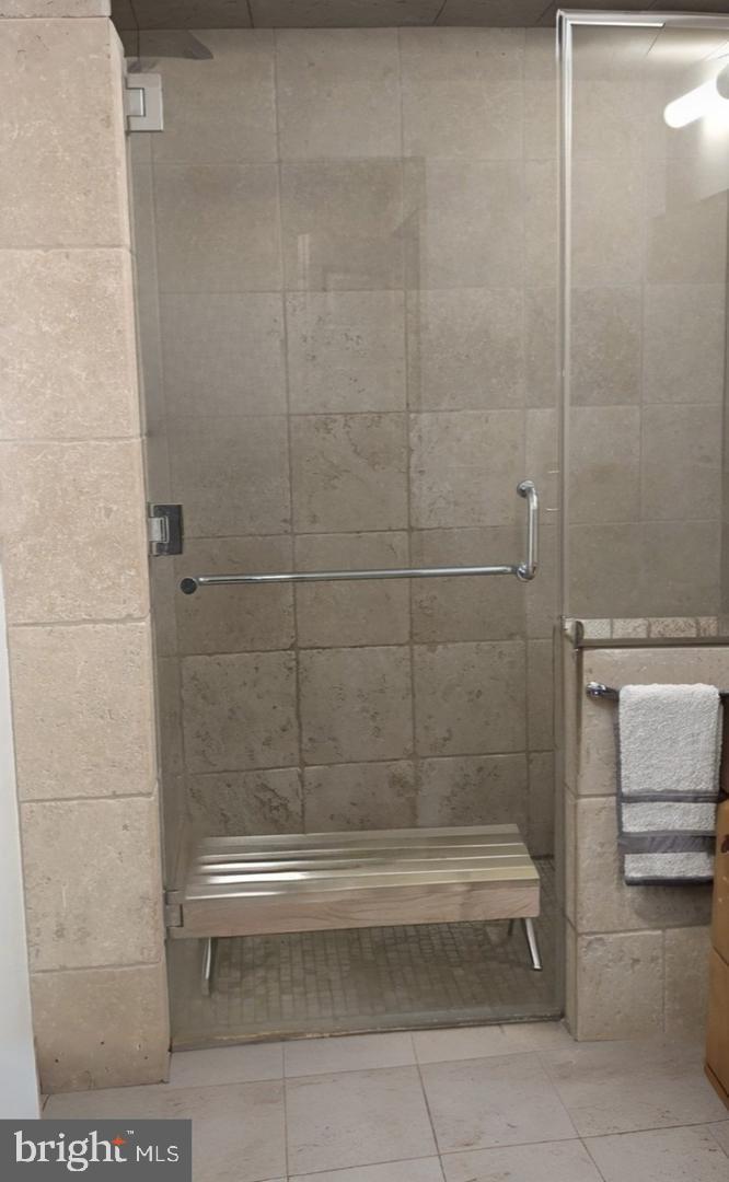 200 Lombard St #722 Property Photo 19