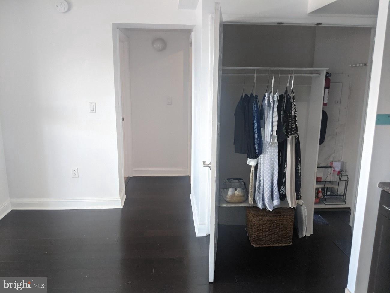 200 Lombard St #722 Property Photo 22