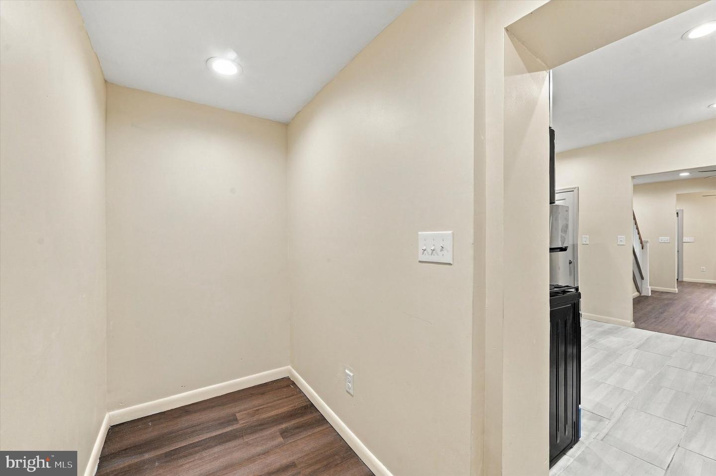 5103 W Girard Ave Property Photo 14