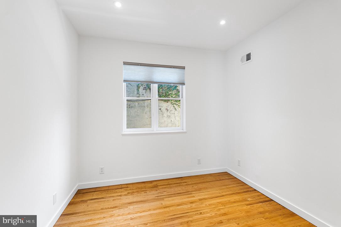 618 Kater St Property Photo 24
