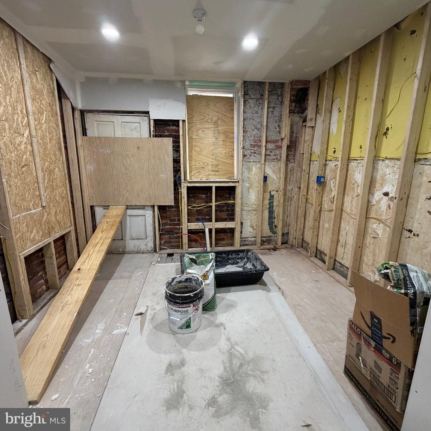 2712 N Dover St Property Photo 4