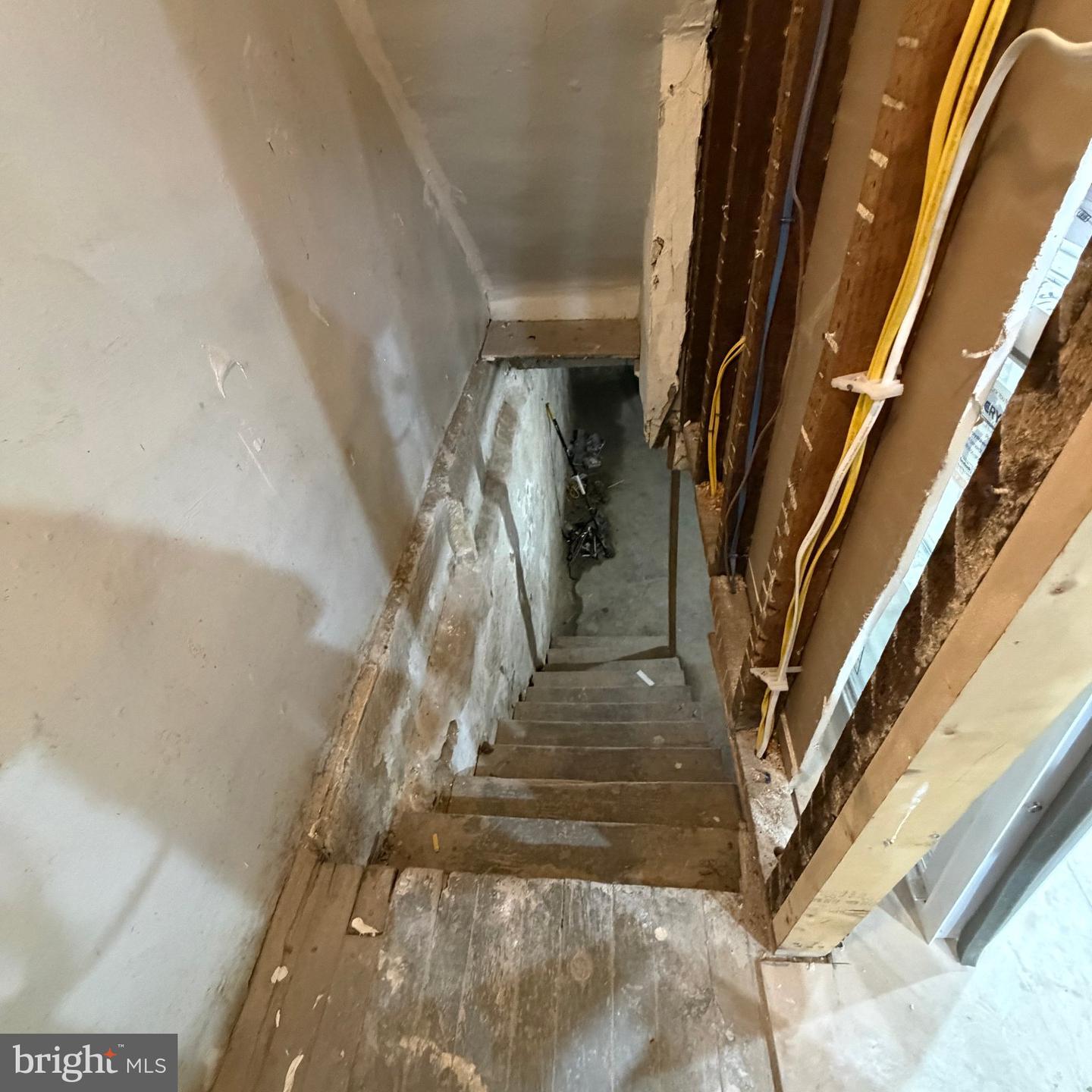 2712 N Dover St Property Photo 5