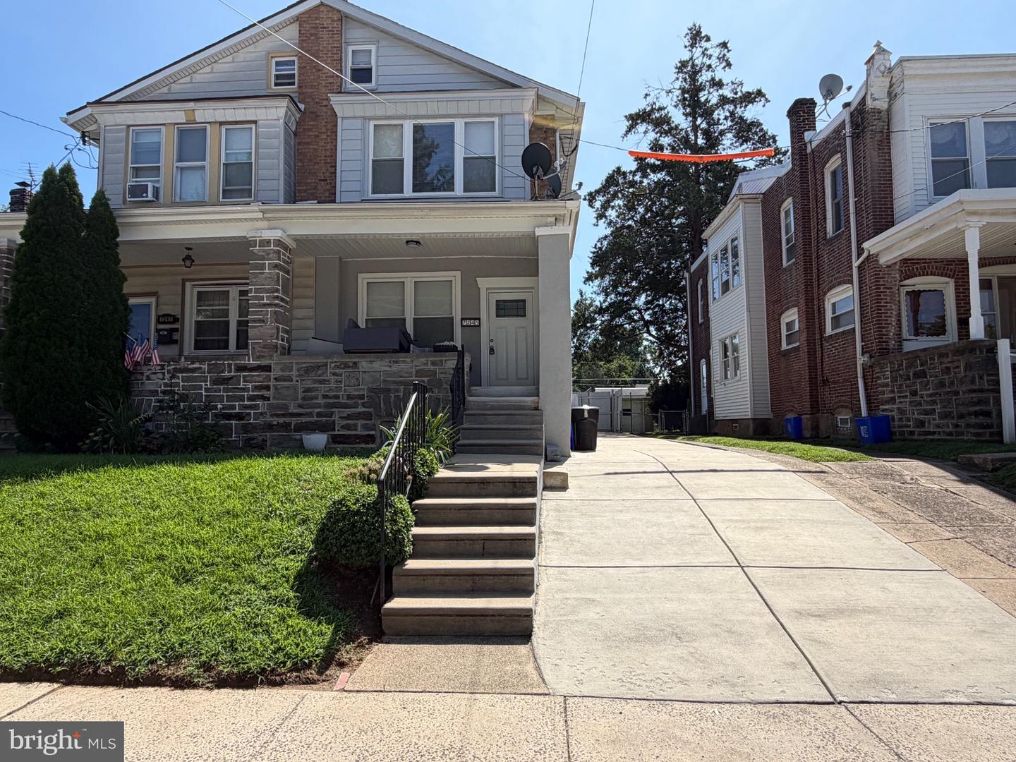 7245 Claridge St Property Photo 1