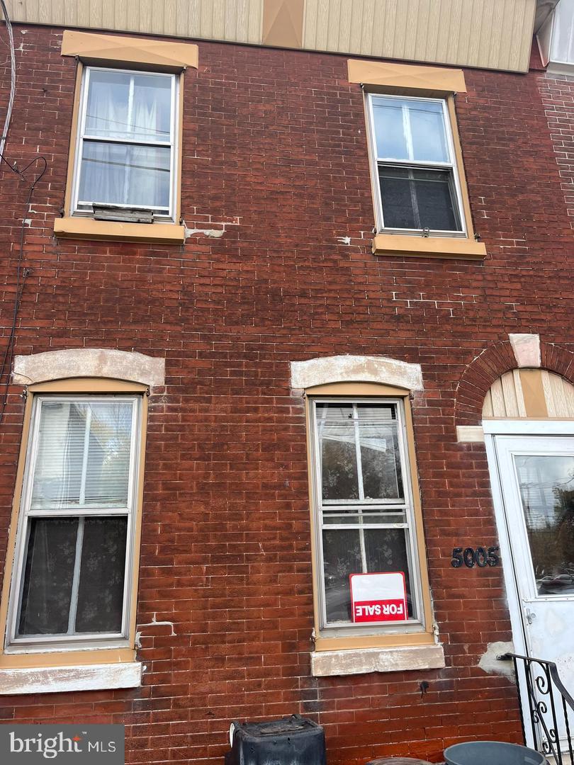 5005 JACKSON ST Property Photo 1