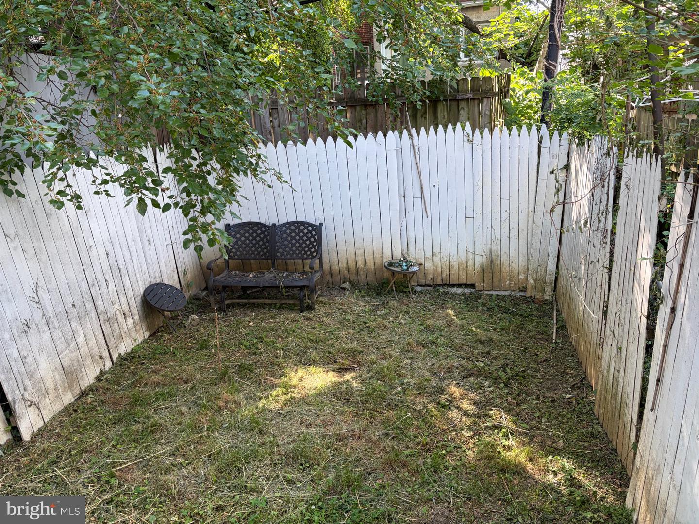 7058 Saybrook Ave Property Photo 20
