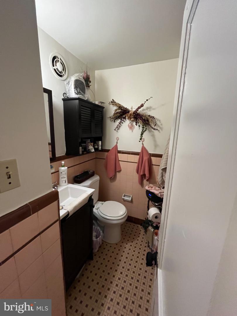 7800 Forrest Ave Property Photo 8