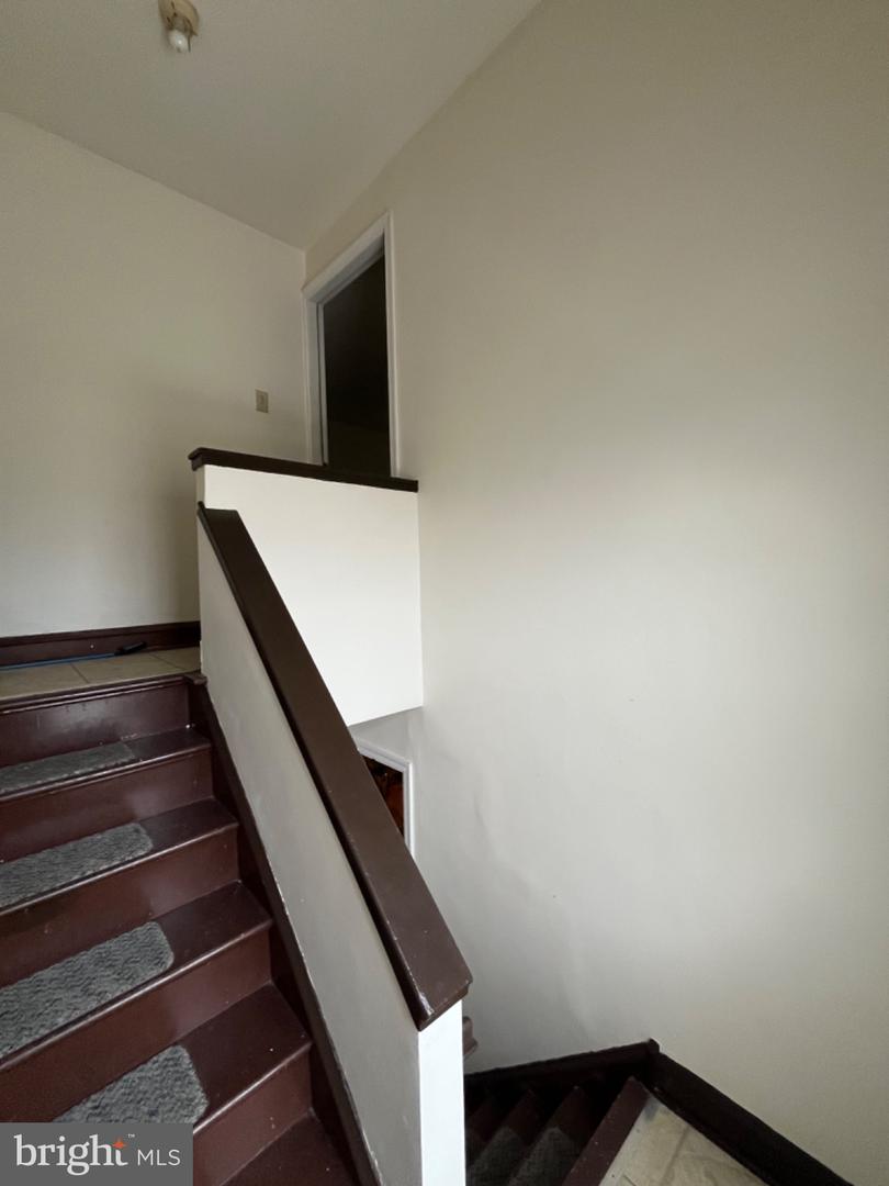 7800 Forrest Ave Property Photo 17