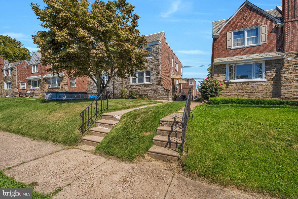 3111 Teesdale St Property Photo 2