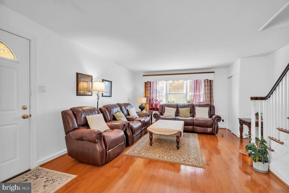 3111 Teesdale St Property Photo 5