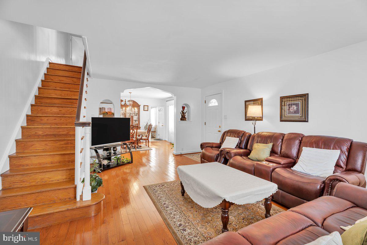 3111 Teesdale St Property Photo 7