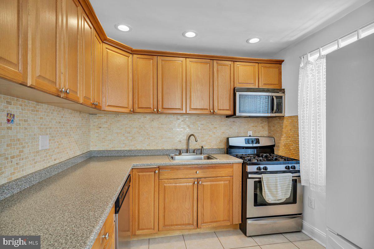 3111 Teesdale St Property Photo 11
