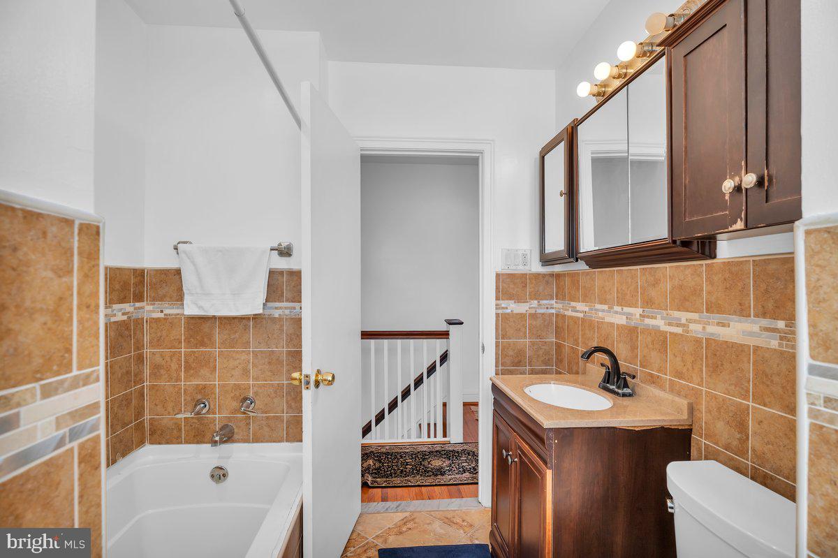 3111 Teesdale St Property Photo 18