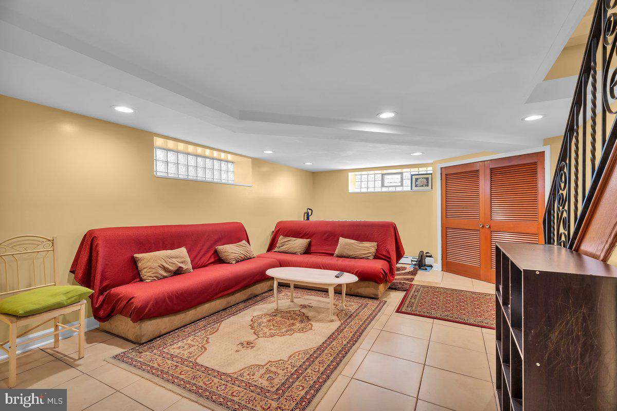 3111 Teesdale St Property Photo 24