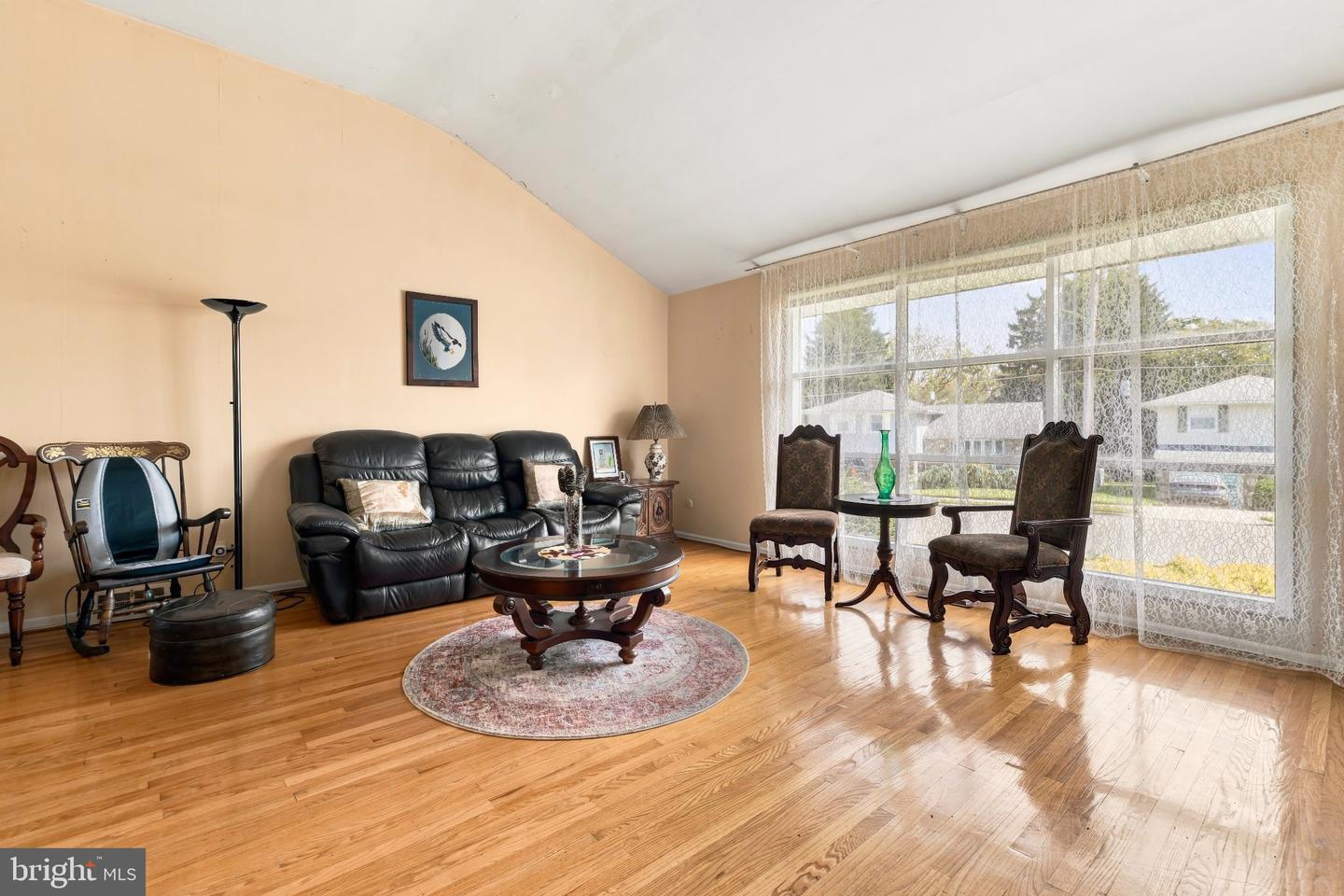 9736 Portis Rd Property Photo 8