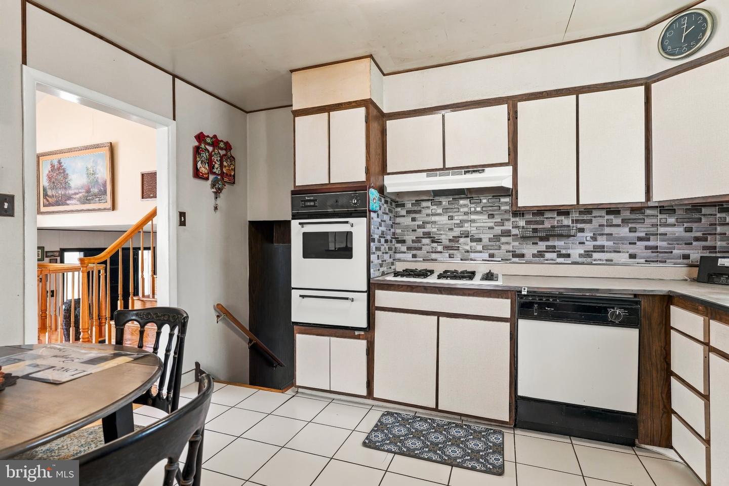 9736 Portis Rd Property Photo 13