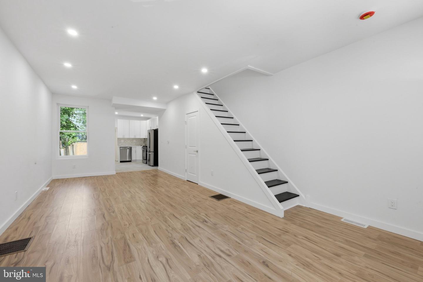 5011 Beaumont Ave Property Photo 4