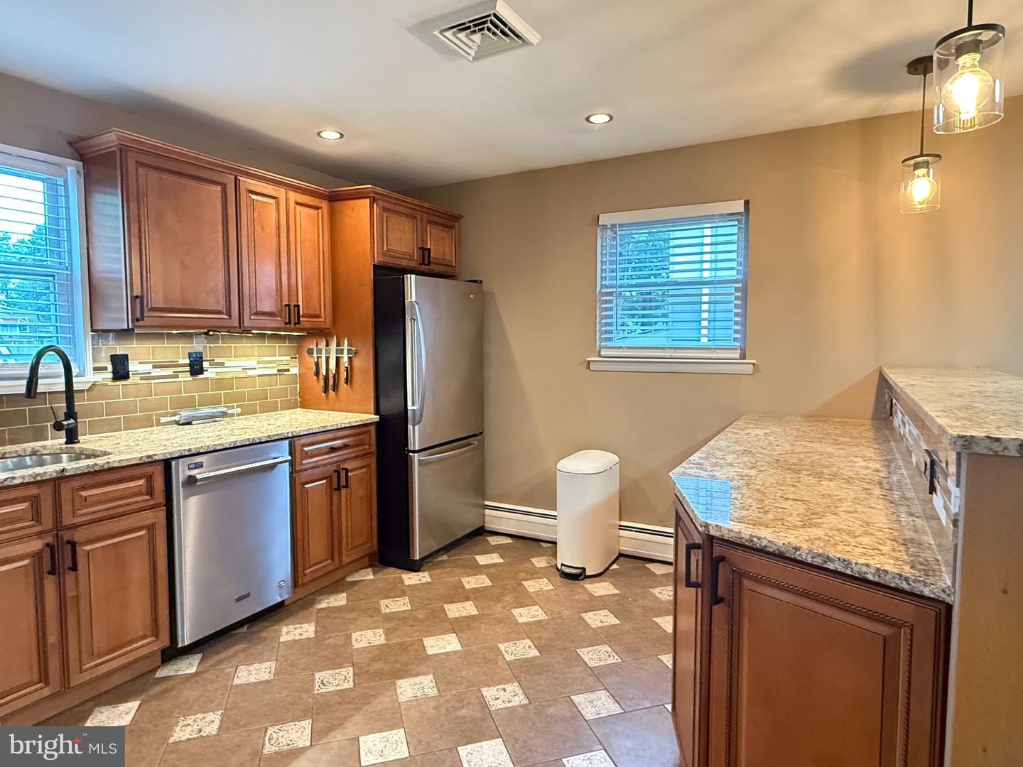 9319 Marsden St Property Photo 16