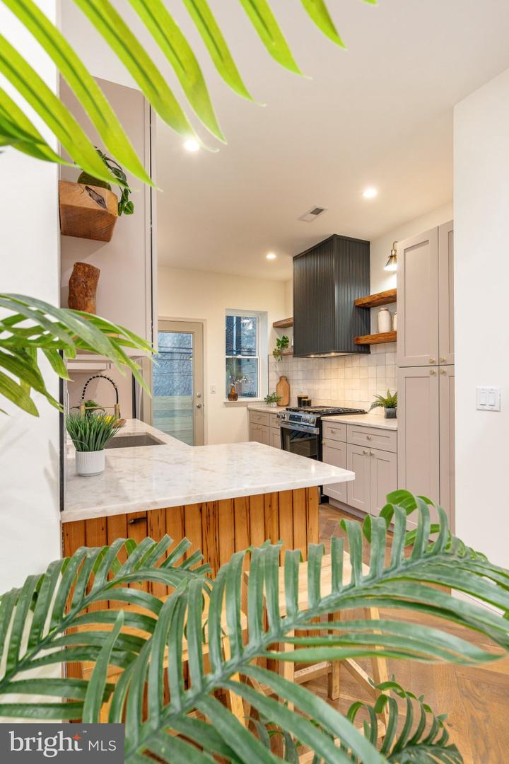 5224 Delancey St Property Photo 18